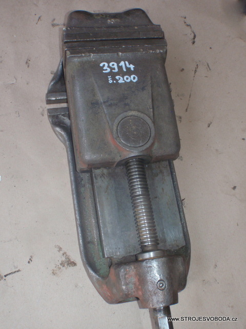 Svěrák strojní 200mm (03914 (1).JPG)